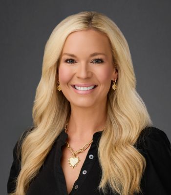 Portrait of Mary Graf, Realtor®.